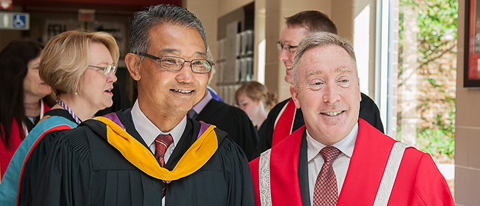 Dr. Victor Han and Fanshawe President Peter Devlin
