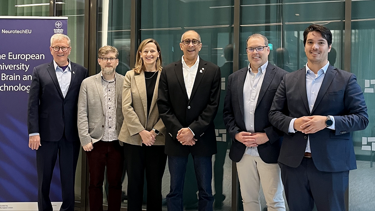 A delegation at the 2-26 NeurotechEU Neuroinnovation Summit and General Assembly