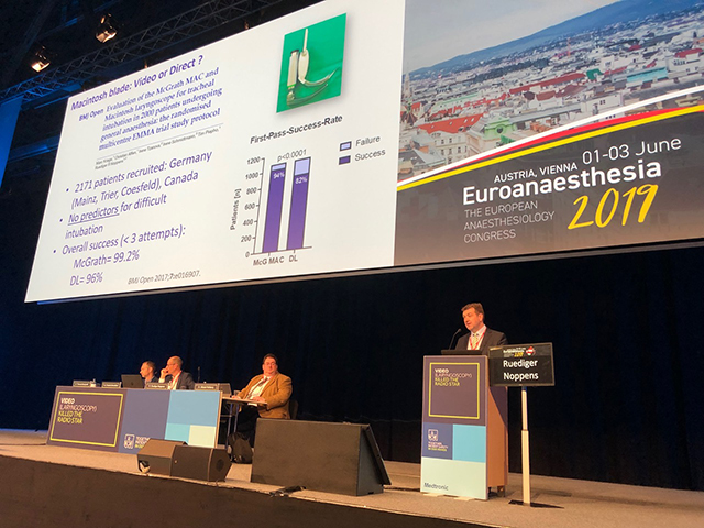 Dr. Noppens presenting at Euroanaesthesia.