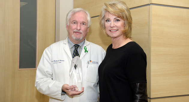 Dr. Michael Sharpe receives Trillium award