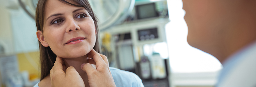 education-doctor-examining-a-female-patients-neck_880x300.jpg