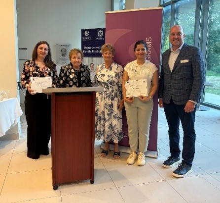 Mrs. Gail Bass, Dr. Judith Belle Brown and Dr. Scott McKay presented the Dr. Martin J. Bass Award in Family Medicine to Drs. Sundus Kellow (MClSc) and Astha Dhingra (MClSc)         