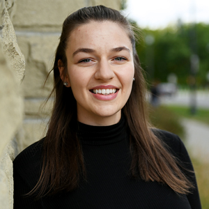 Emily Mundy outside the Clinical Skills Building