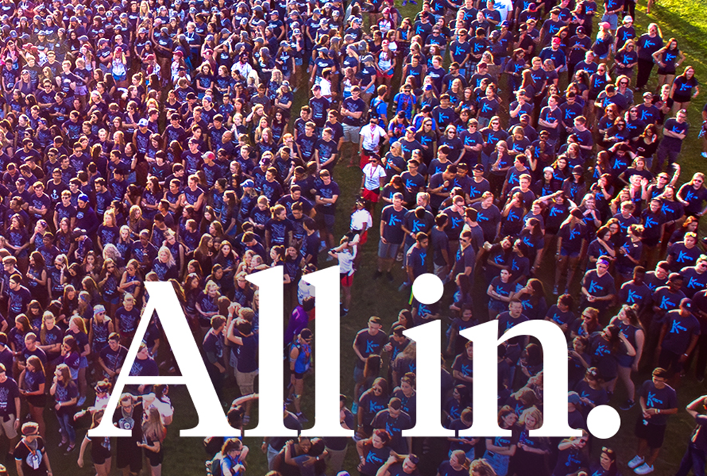 alumnis at homecoming event